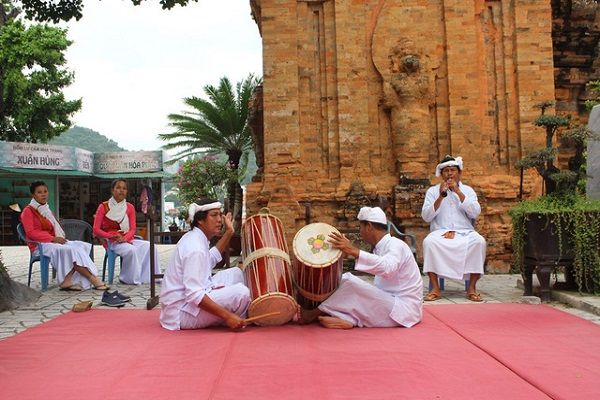 Lễ hội Tháp Bà Ponagar 