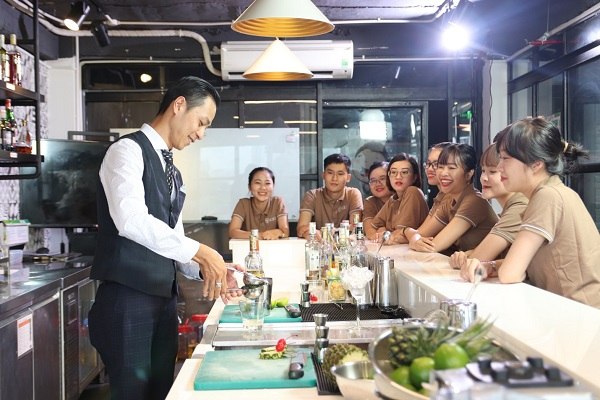 hình ảnh lớp học lý thuyết bartender